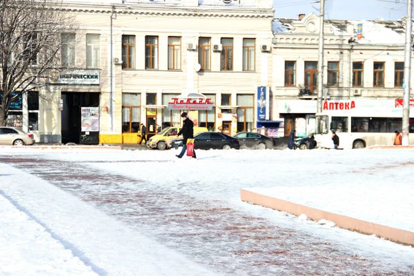 Снег и гололед в Симферополе. Архивное фото