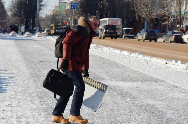 Снег и гололед в Симферополе. Архивное фото