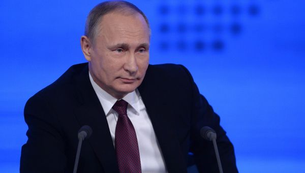 Президент РФ Владимир Путин на двенадцатой большой ежегодной пресс-конференции в Центре международной торговли на Красной Пресне Президент РФ Владимир Путин на двенадцатой большой ежегодной пресс-конференции в Центре международной торговли на Красной Пресне