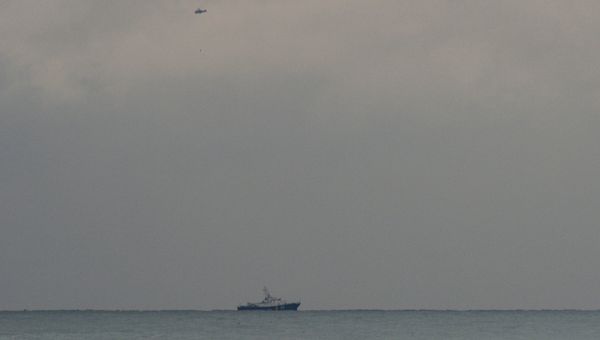 Корабль в море
