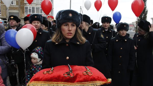 В Севастополе ввели в эксплуатацию жилой дом для сотрудников Пограничной службы ФСБ России В Севастополе ввели в эксплуатацию жилой дом для сотрудников Пограничной службы ФСБ России