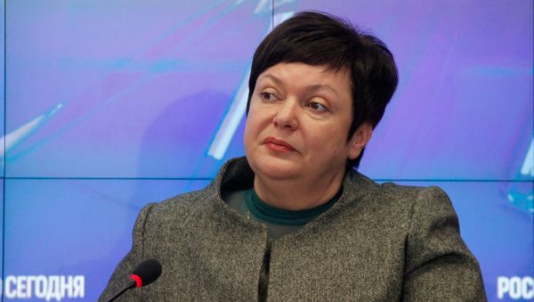 Министр образования, науки и молодежи Республики Крым Наталья Гончарова на пресс-конференции в мультимедийном пресс-центре МИА Россия сегодня в Симферополе