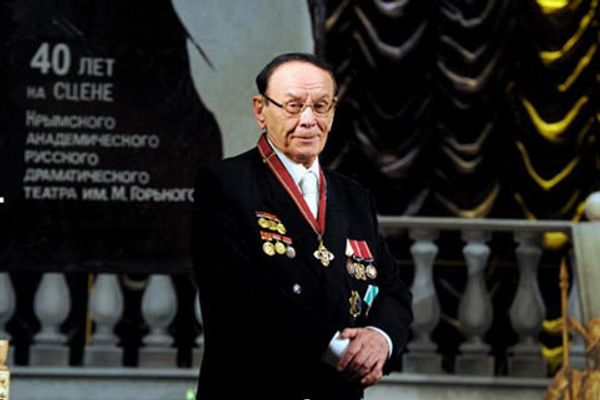 Режиссер, художественный руководитель Крымского академического русского драматического театра им. М. Горького Анатолий Новиков