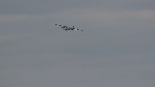 Фото полета украинского Ан-26, якобы обстрелянного с российских буровых вышек