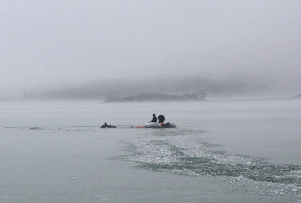 ЧП на Симферопольском водохранилище: под лед провалились три рыбака