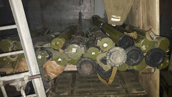 Оружие, найденное на базе формирования Аскер в Чонгаре Херсонской области