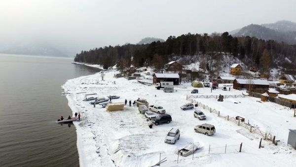 Операция по поиску вертолета Robinson R-66 на Телецком озере в Республике Алтай