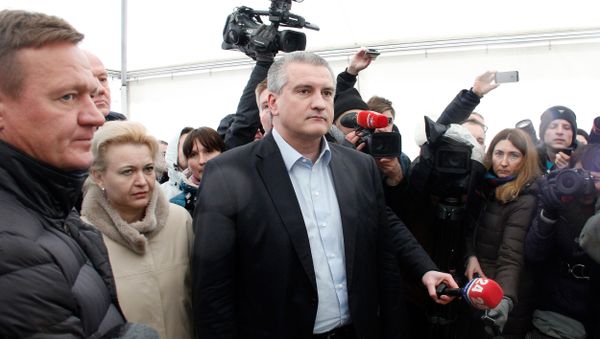 Сергей Аксенов на открытии закладного камня на месте строительства автоподхода к мосту через Керченский пролив в Крыму