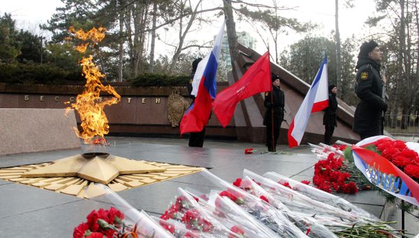 Торжественные мероприятия в Симферополе, посвященные Дню защитника Отечества Торжественные мероприятия в Симферополе, посвященные Дню защитника Отечества