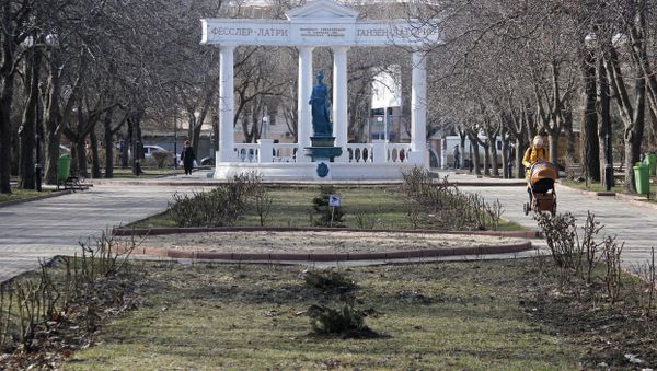 Феодосия. Фонтан Добрый гений