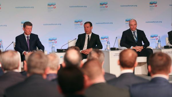 Совещание с главами субъектов Российской Федерации в рамках Российского инвестиционного форума в Сочи