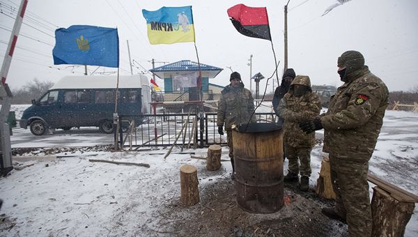 Лагерь участников торговой блокады Донбасса Лагерь участников торговой блокады Донбасса