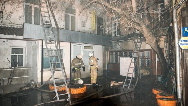 Пожар в двухэтажном жилом доме в Симферополе Пожар в двухэтажном жилом доме в Симферополе