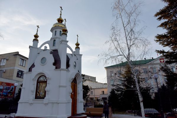 Часовня в честь святых царственных страстотерпцев государя Николая II и его семьи, расположенная возле прокуратуры Республики Крым