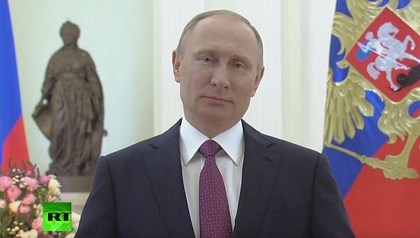 Владимир Путин поздравил женщин с 8 Марта Владимир Путин поздравил женщин с 8 Марта