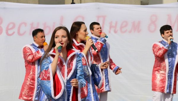 Празднование 8 Марта в Севастополе