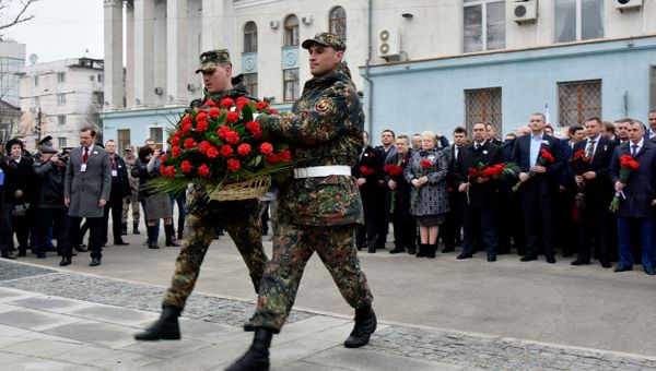 Праздничные мероприятия в Симферополе, посвященные третьей годовщине Крымской весны Праздничные мероприятия в Симферополе, посвященные третьей годовщине Крымской весны