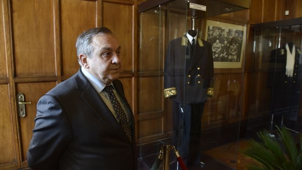 Заместитель председателя Совета министров Республики Крым - постоянный представитель РК при президенте России Георгий Мурадов во время посещения делегацией иностранных депутатов Ливадийского дворца в Ялте. 19 марта 2017 года Заместитель председателя Совета министров Республики Крым - постоянный представитель РК при президенте России Георгий Мурадов во время посещения делегацией иностранных депутатов Ливадийского дворца в Ялте. 19 марта 2017 года