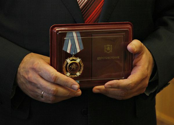 Обозреватель радио Спутник в Крыму Борис Левин награжден орденом За верность долгу