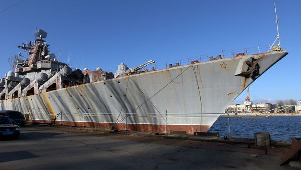Ракетный крейсер Украина на Николаевском судостроительном заводе на Украине Ракетный крейсер Украина на Николаевском судостроительном заводе на Украине
