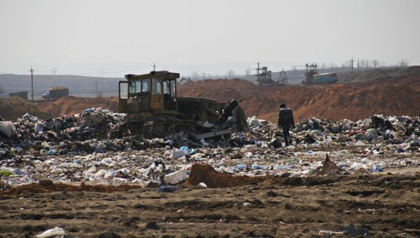 Создание саркофага для навалов мусора, оставленных предшественниками на полигоне ТБО в Тургеневском карьере