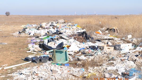 Свалка в пгт Мирный (городской округ Евпатория) Свалка в пгт Мирный (городской округ Евпатория)