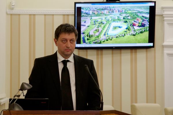 Руководитель проекта нового жилого микрорайона Крымская роза, директор компании ООО Акура Валерий Семененко