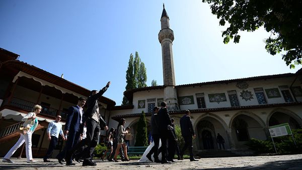 Минарет Большой Ханской мечети на территории Бахчисарайского историко-культурного заповедника Крыма Хансарай