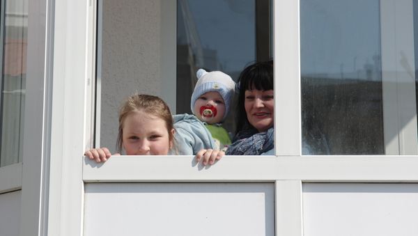 Переселенцы из зоны строительства моста через Керченский пролив переезжают в новые дома