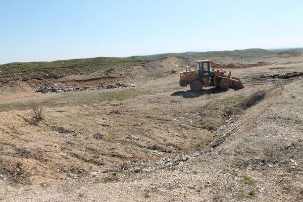 Уборка несанкционированной свалки  в с. Лекарственное Симферопольского района