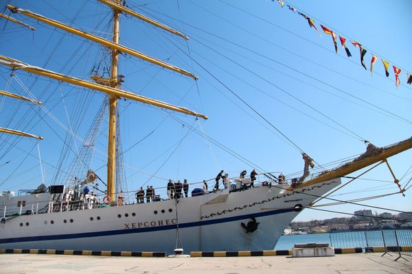 День открытого трапа в честь 28-летия со дня закладки парусного учебного судна Херсонес