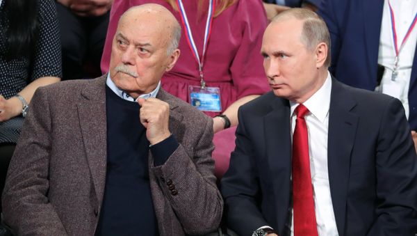 Рабочая поездка президента РФ В. Путина в Северо-Западный федеральный округ