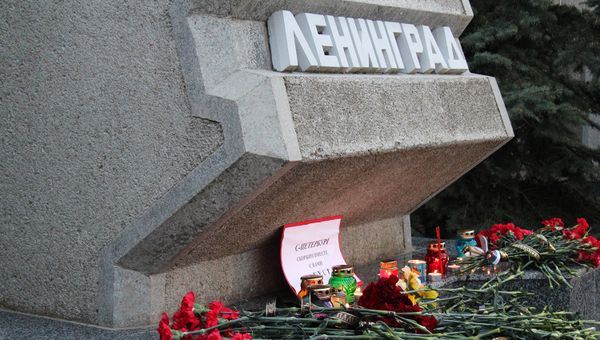 Акция памяти в Севастополе в связи с трагическими событиями в Санкт-Петербурге