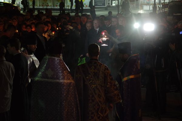 Акция памяти в Симферополе в связи с трагическими событиями в Санкт-Петербурге 