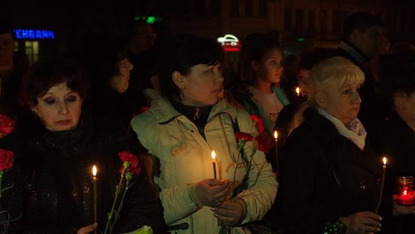 Акция памяти в Симферополе в связи с трагическими событиями в Санкт-Петербурге