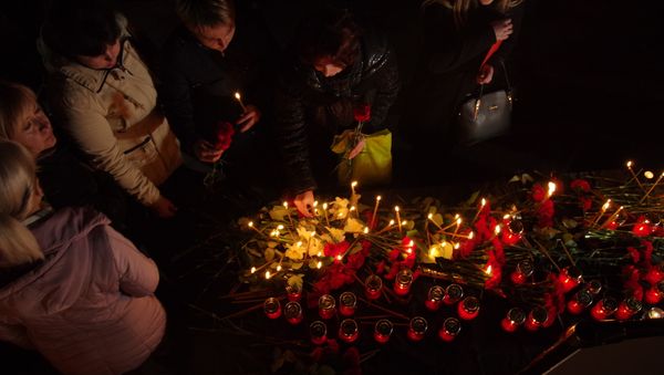 Акция памяти в Симферополе в связи с трагическими событиями в Санкт-Петербурге