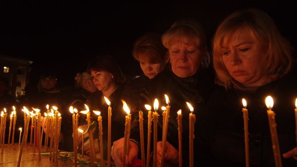 Акция памяти в Симферополе в связи с трагическими событиями в Санкт-Петербурге