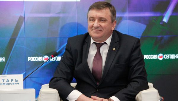 Директор Федерального государственного бюджетного учреждения науки Ордена Трудового Красного Знамени Никитский ботанический сад — Национальный научный центр РАН Юрия Плугатарь