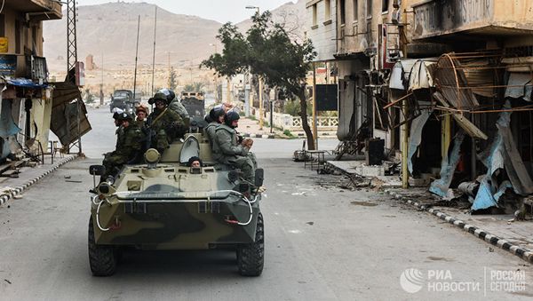 Саперы Международного противоминного центра Вооруженных сил РФ разминируют жилые кварталы Пальмиры