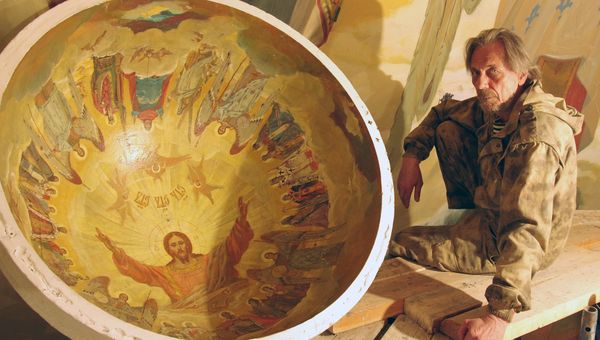 Автор и художественный руководитель проекта росписи Свято-Александро-Невского кафедрального собора в Симферополе Владимир Страшко