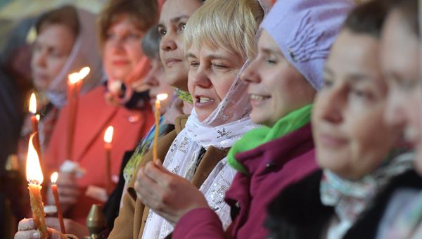 Пасхальное богослужение в храме Христа Спасителя Пасхальное богослужение в храме Христа Спасителя