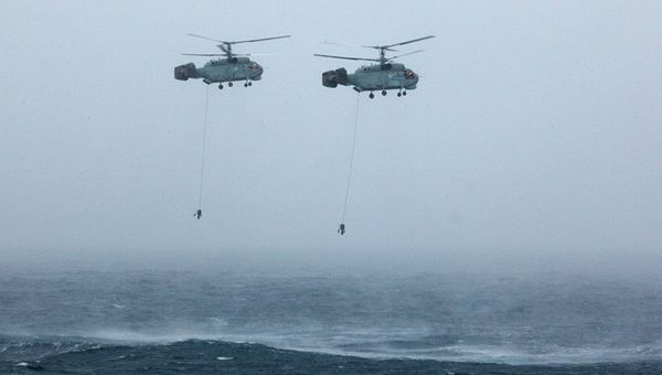 Противолодочные вертолеты Ка-27. Архивное фото