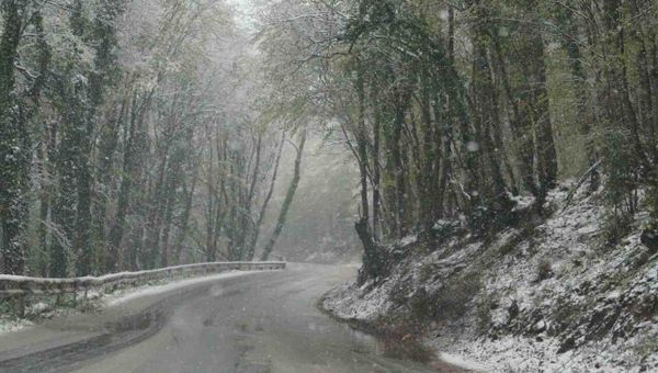 Снегопад в Крыму. 23 апреля 2017