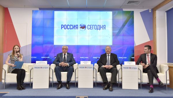 Пресс-конференция по итогам визита в Крым делегации бизнесменов и политиков из Германии и Австрии