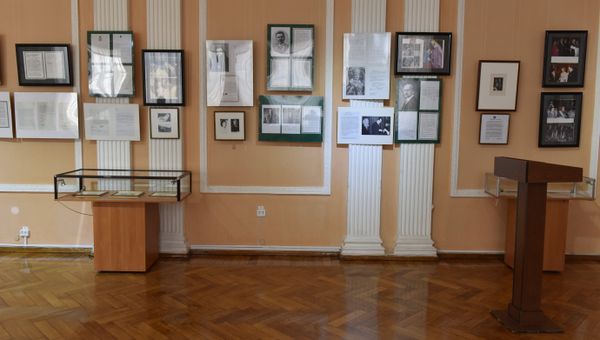 Выставка Русская православная церковь и Дом Романовых после Революции 1917 года (1917-2016) в Центральном музее Тавриды в Симферополе