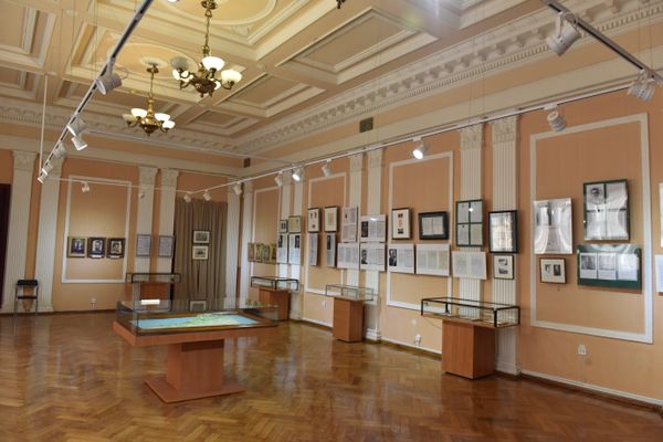Выставка Русская православная церковь и Дом Романовых после Революции 1917 года (1917-2016) в Центральном музее Тавриды в Симферополе