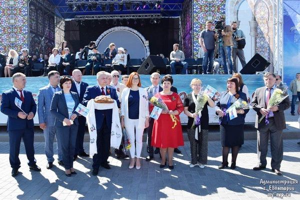 В Евпатории открылся курортный сезон-2017