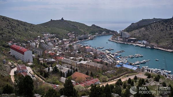 Вид на бухту в Балаклаве с генуэзской крепости Чембало