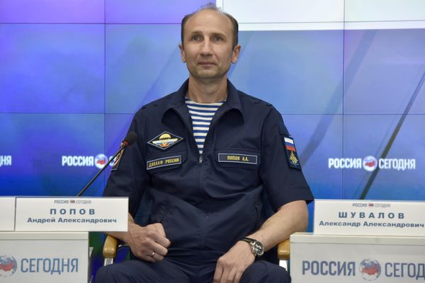 Председатель региональной общественной организации Крымский союз ветеранов десантных войск и подразделений специального назначения Южный рубеж Андрей Попов Председатель региональной общественной организации Крымский союз ветеранов десантных войск и подразделений специального назначения Южный рубеж Андрей Попов