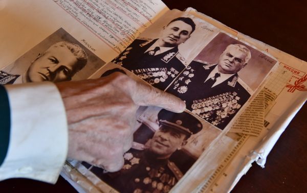 Архивный альбом ветерана Великой Отечественной войны, гвардии полковника Василия Галыгина